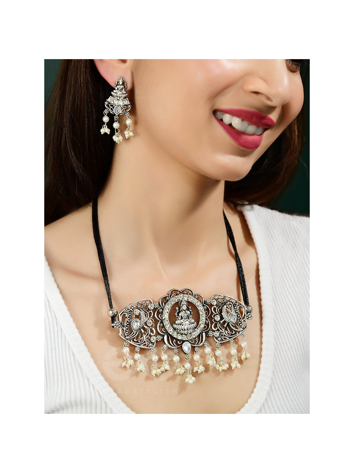The Opulence of Devotion- Statement Set of Earrings and Choker
