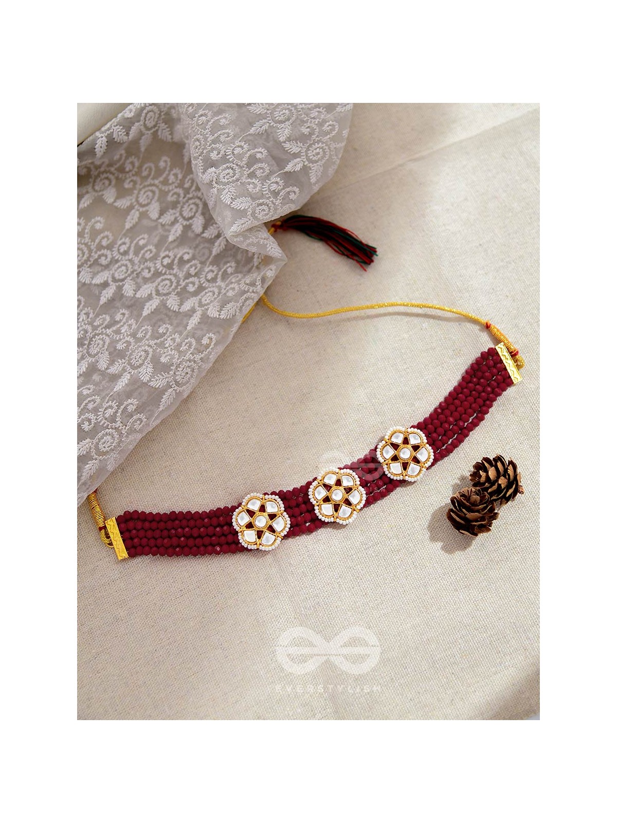 THE CLASSY ELEGANCE - SET OF STATEMENT CHOKER AND STUDS (Blood red)