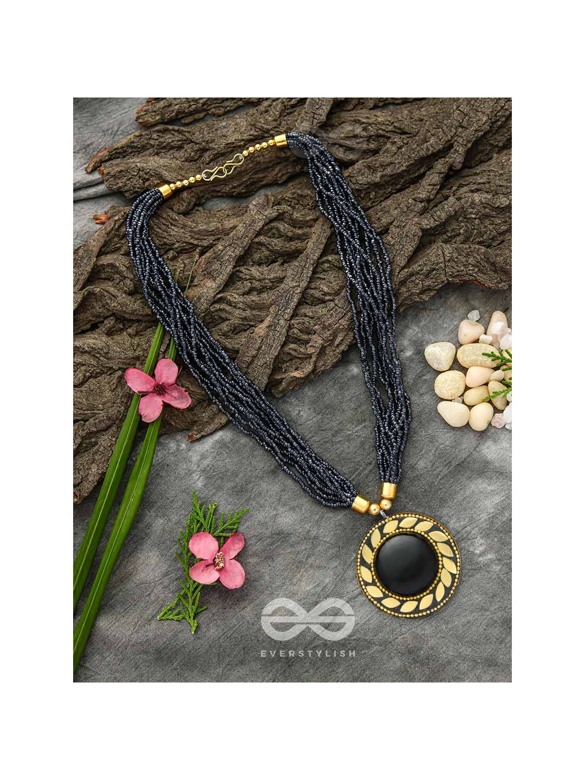 The Timeless Elegance- Beautiful Beaded Neckpiece (Black)