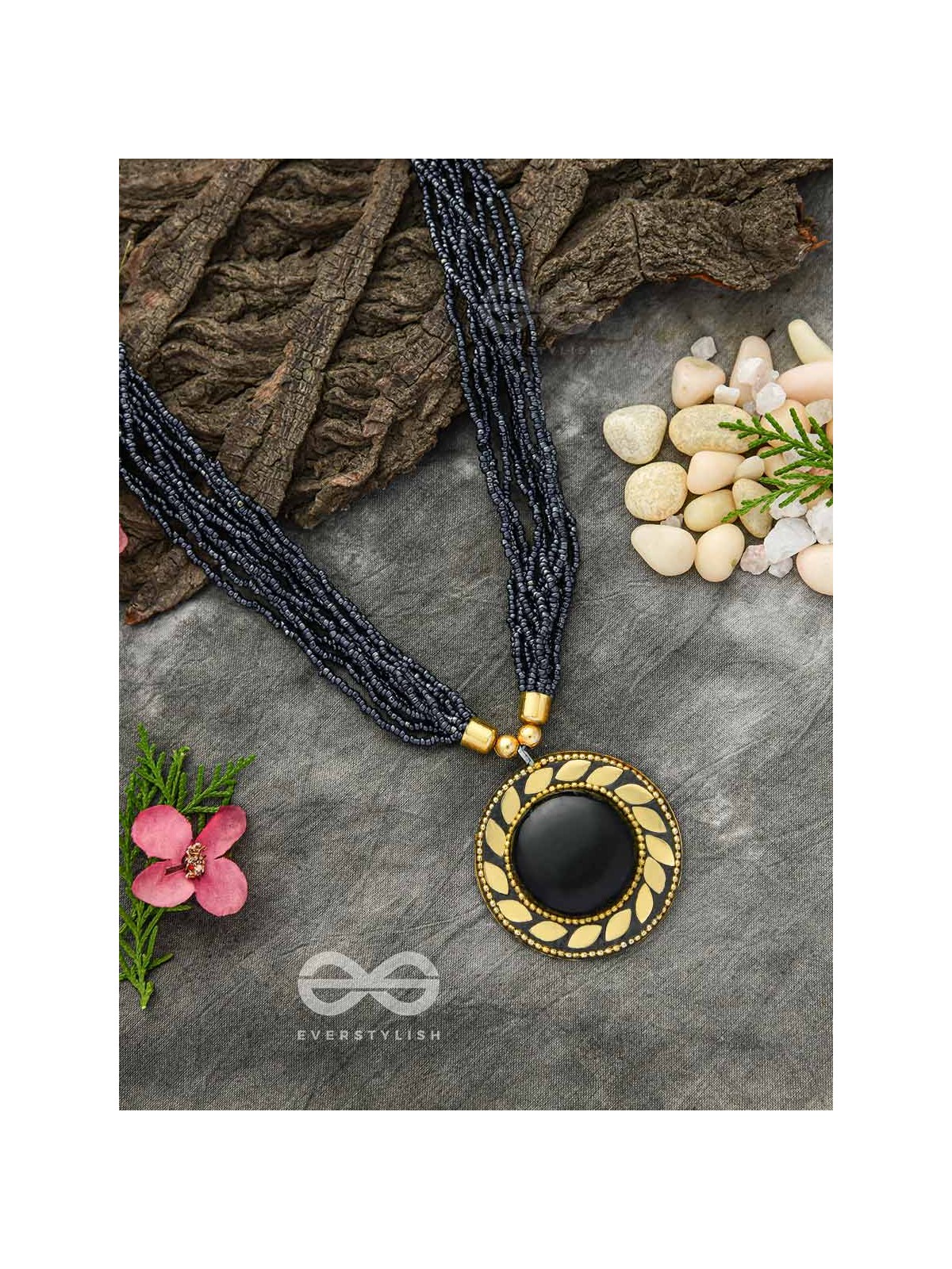 The Timeless Elegance- Beautiful Beaded Neckpiece (Black)