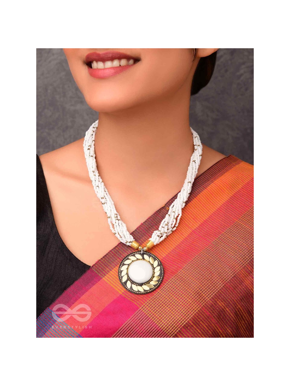 The Timeless Elegance- Beautiful Beaded Neckpiece (White)