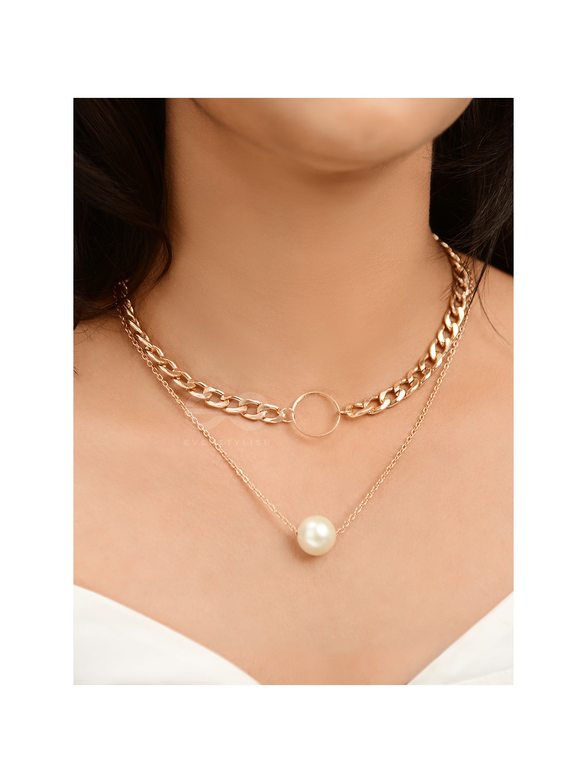 The Epitome of Elegance- Layered Pearl Neckpiece