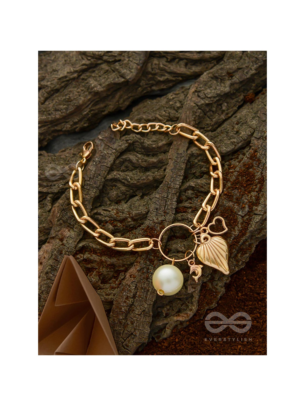Life's a Beach - Sea-lover's Statement Bracelet