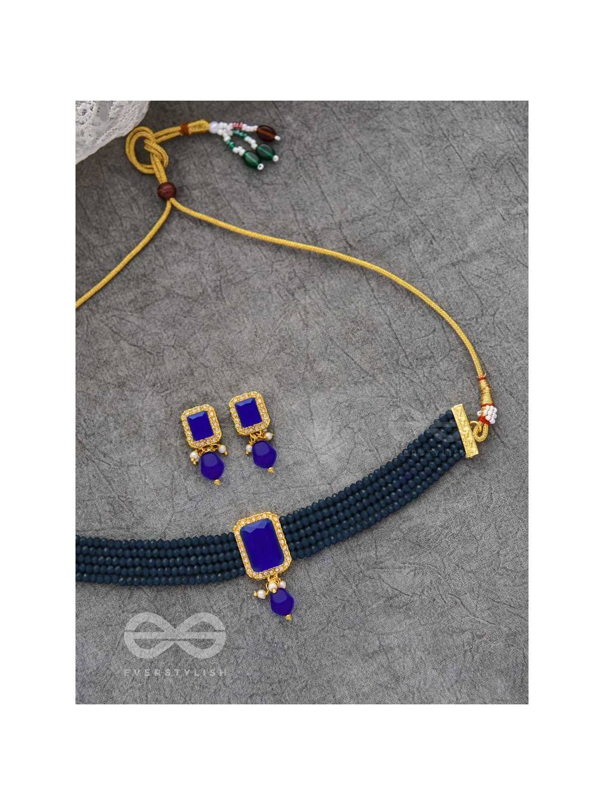 The mystical magnificence - set of statement choker and earrings ( Prussian Blue)