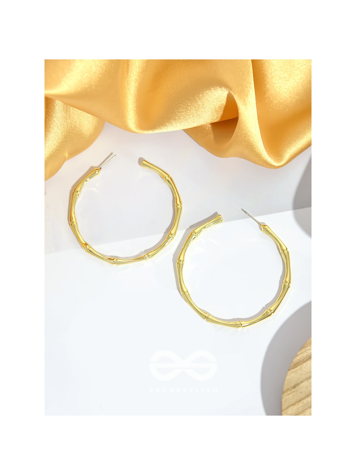 The Enso Circle- Elegant Golden Hoops
