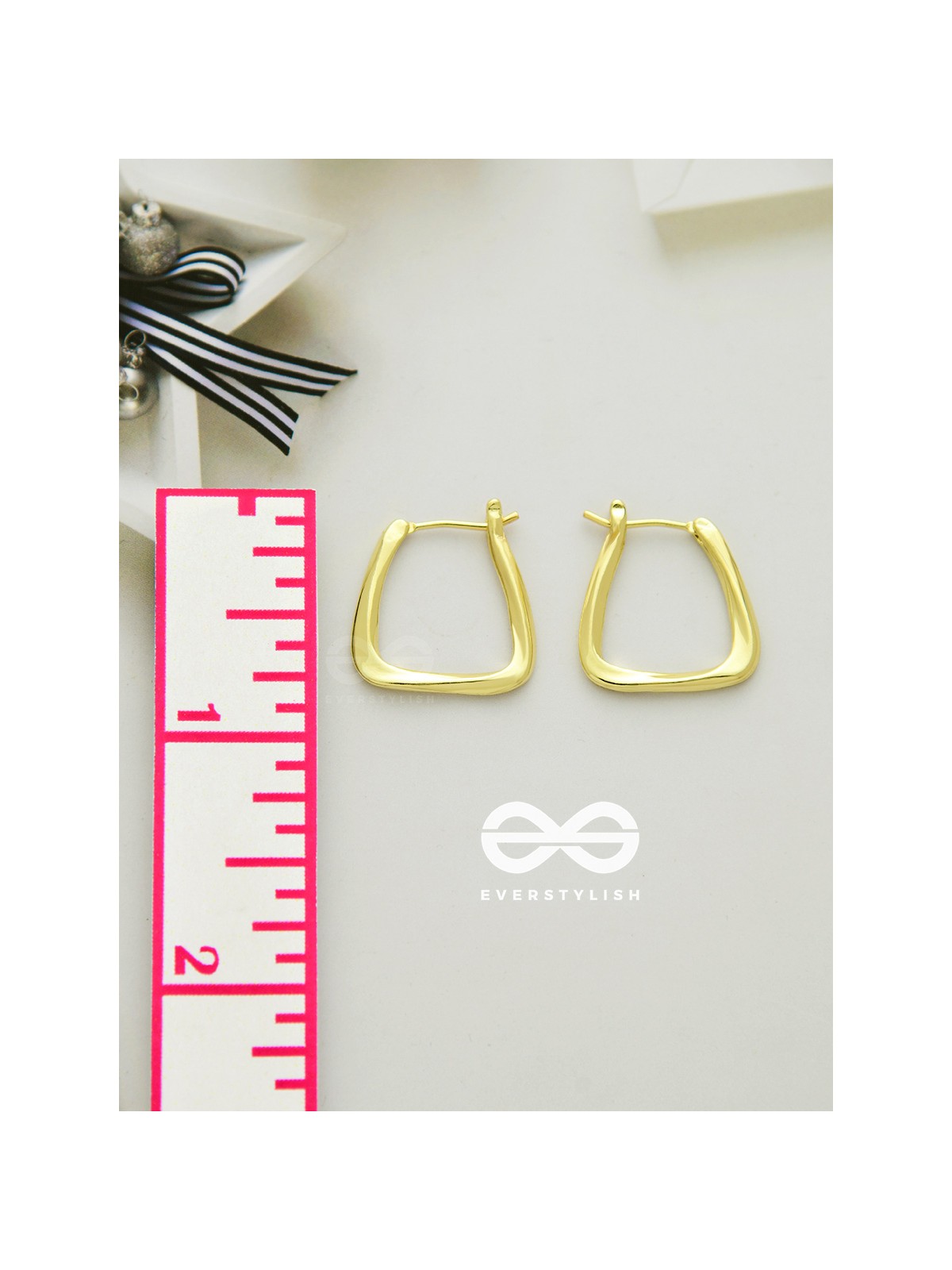Sun-Kissed Squares- Geometrical Golden Earrings