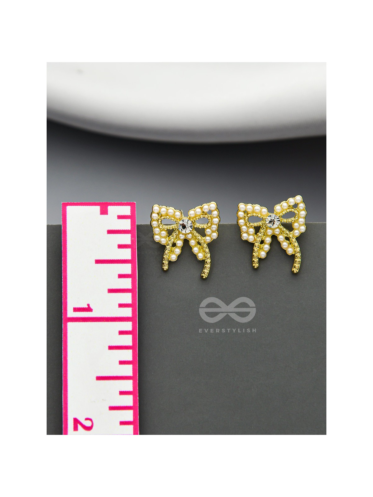 Pearlescent Cravats- Gem Stone and Pearls Studded Golden Earrings 