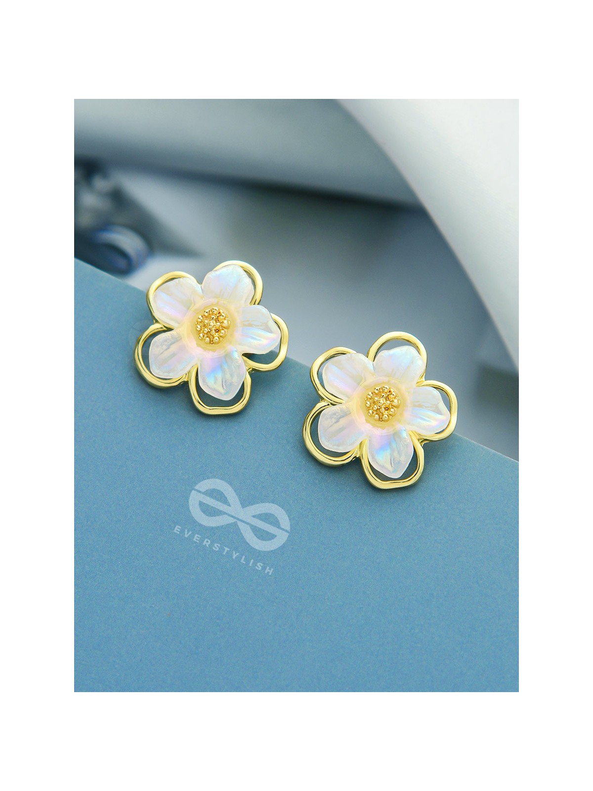 Delightful Daisies- White and Golden Earrings
