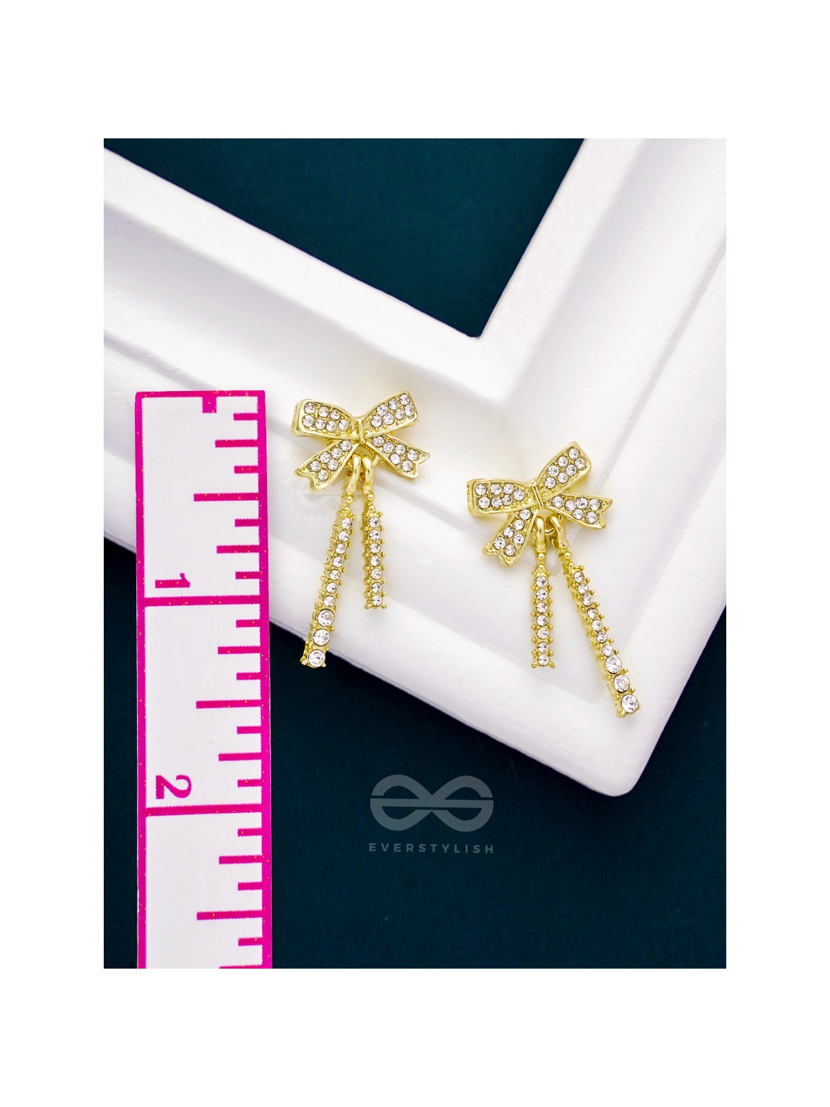 The Rockstar- Golden Rhinestones Earrings