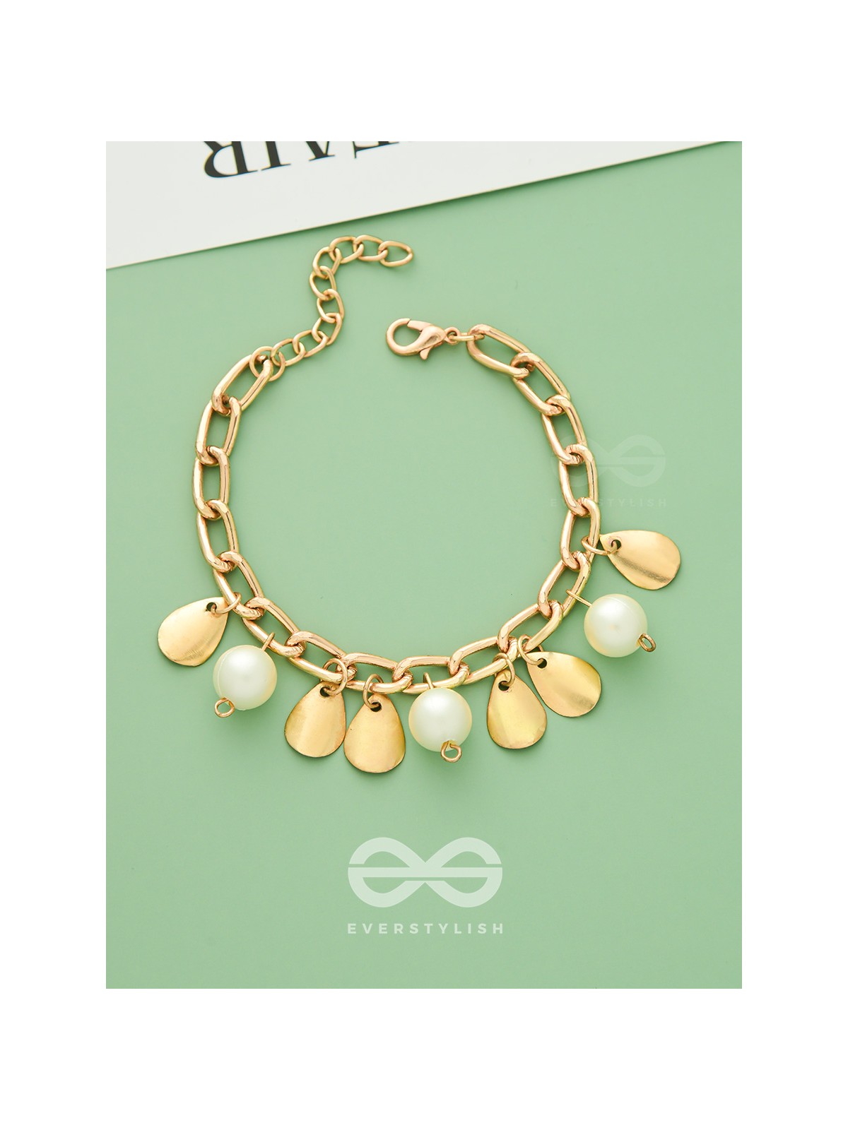 Pearly Rain - Golden Pearl Bracelet