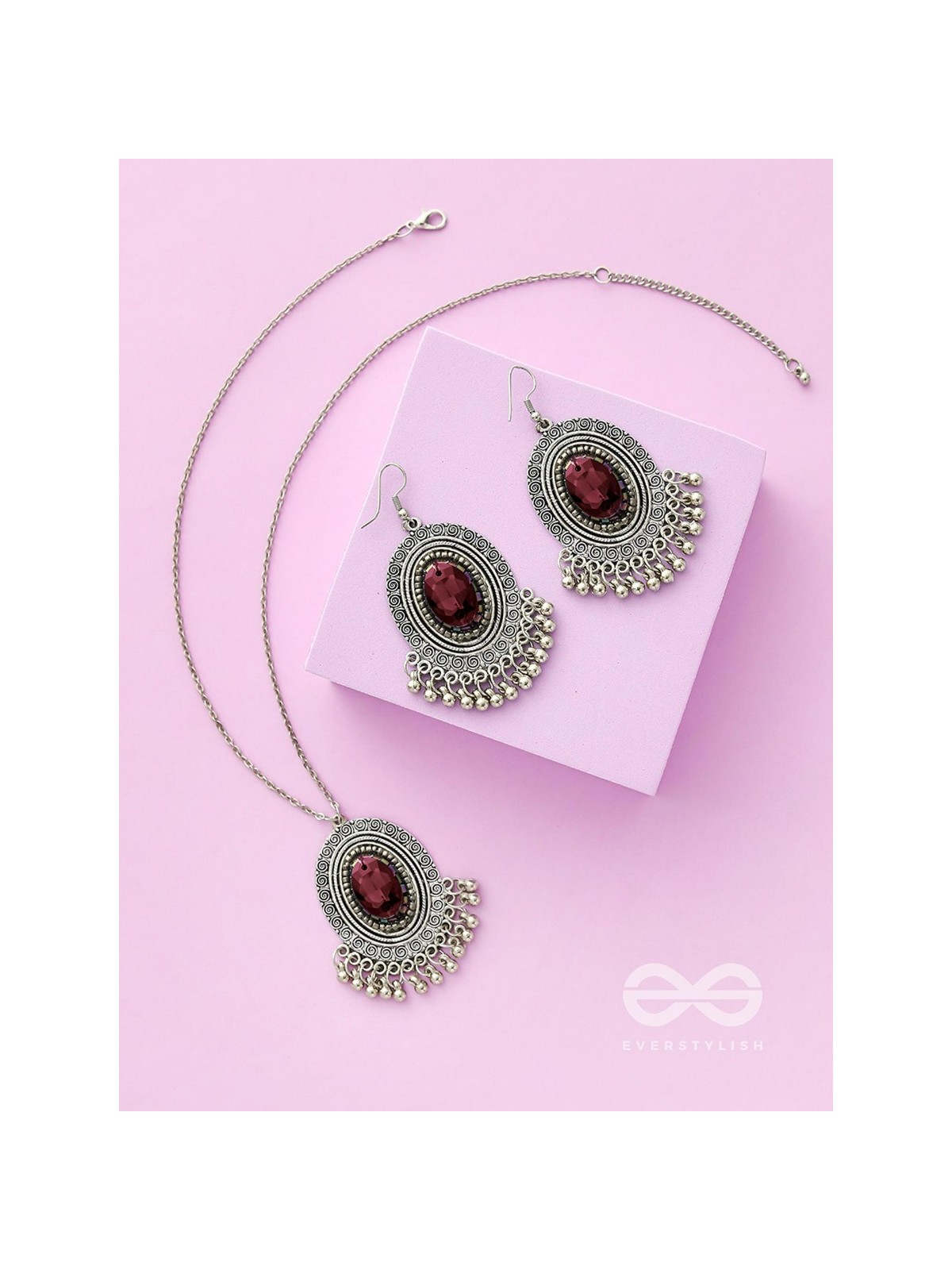 The Victorian Spell - Purple Crystals Silver Necklace and Earrings Set