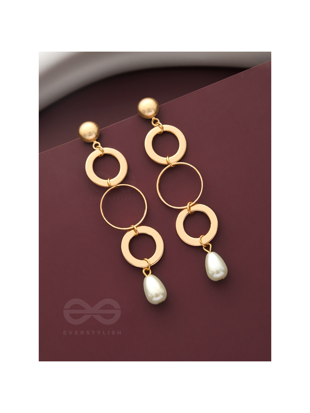 The Drizzly Loops- Golden Pearl Earrings