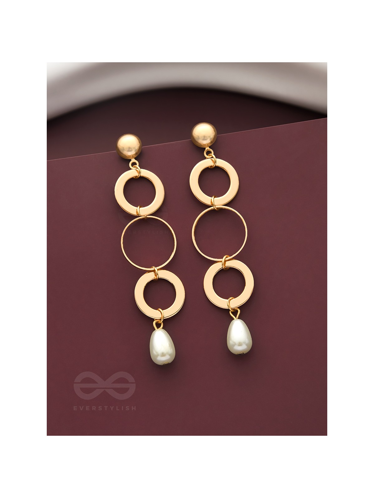 The Drizzly Loops- Golden Pearl Earrings