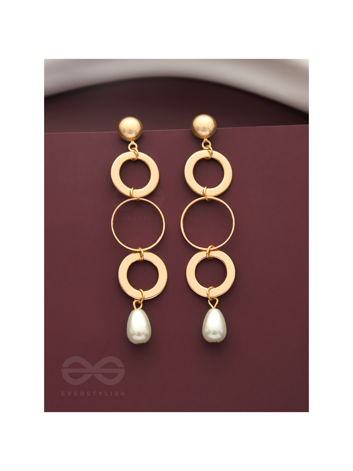 The Drizzly Loops- Golden Pearl Earrings