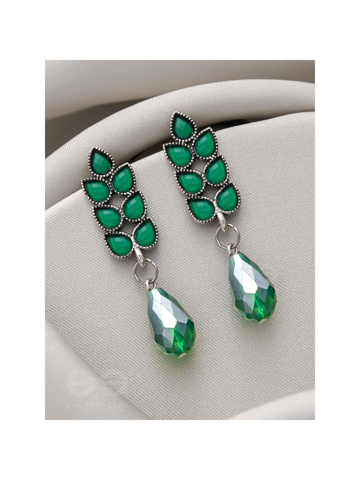 THE GRAPEVINE- EMBELLISHED OXIDIZED EARRINGS (Emerald Green)