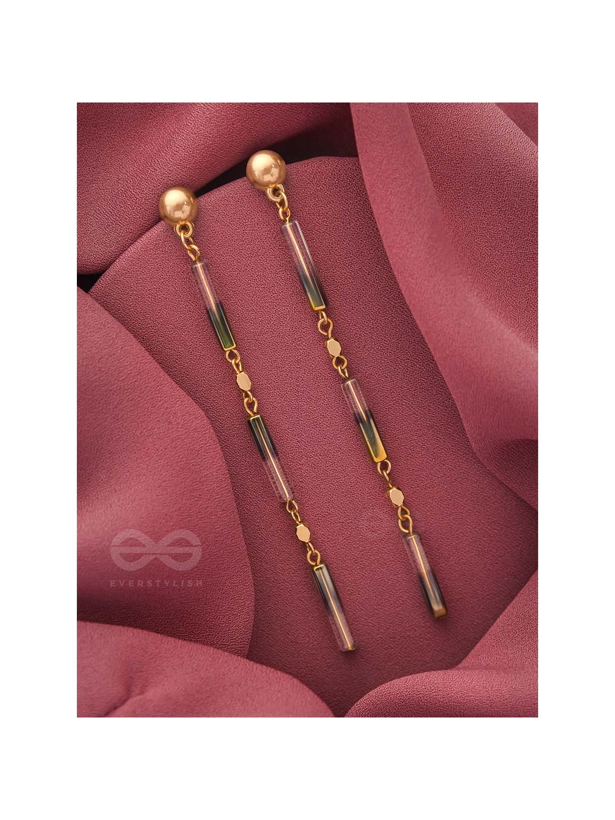 Day In, Day Out-Golden Resin Earrings (Ivory White and Lead Black)