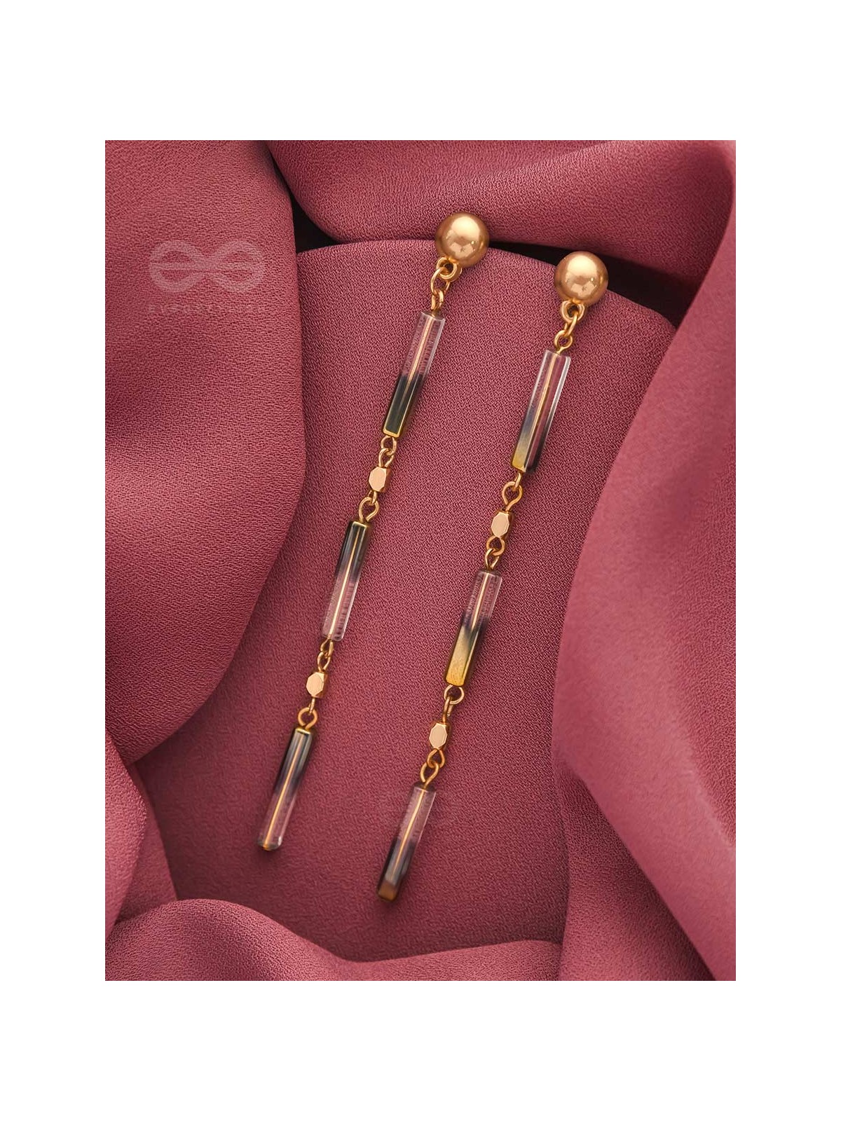 Day In, Day Out-Golden Resin Earrings (Ivory White and Lead Black)