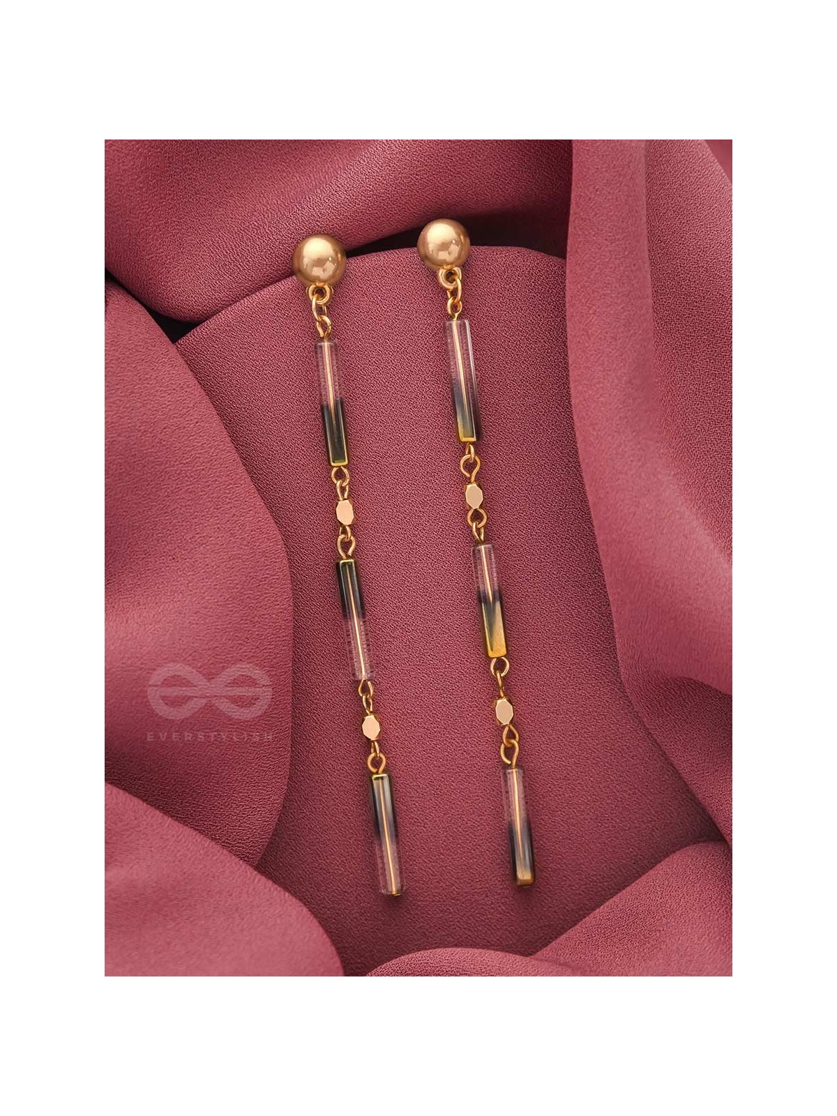 Day In, Day Out-Golden Resin Earrings (Ivory White and Lead Black)