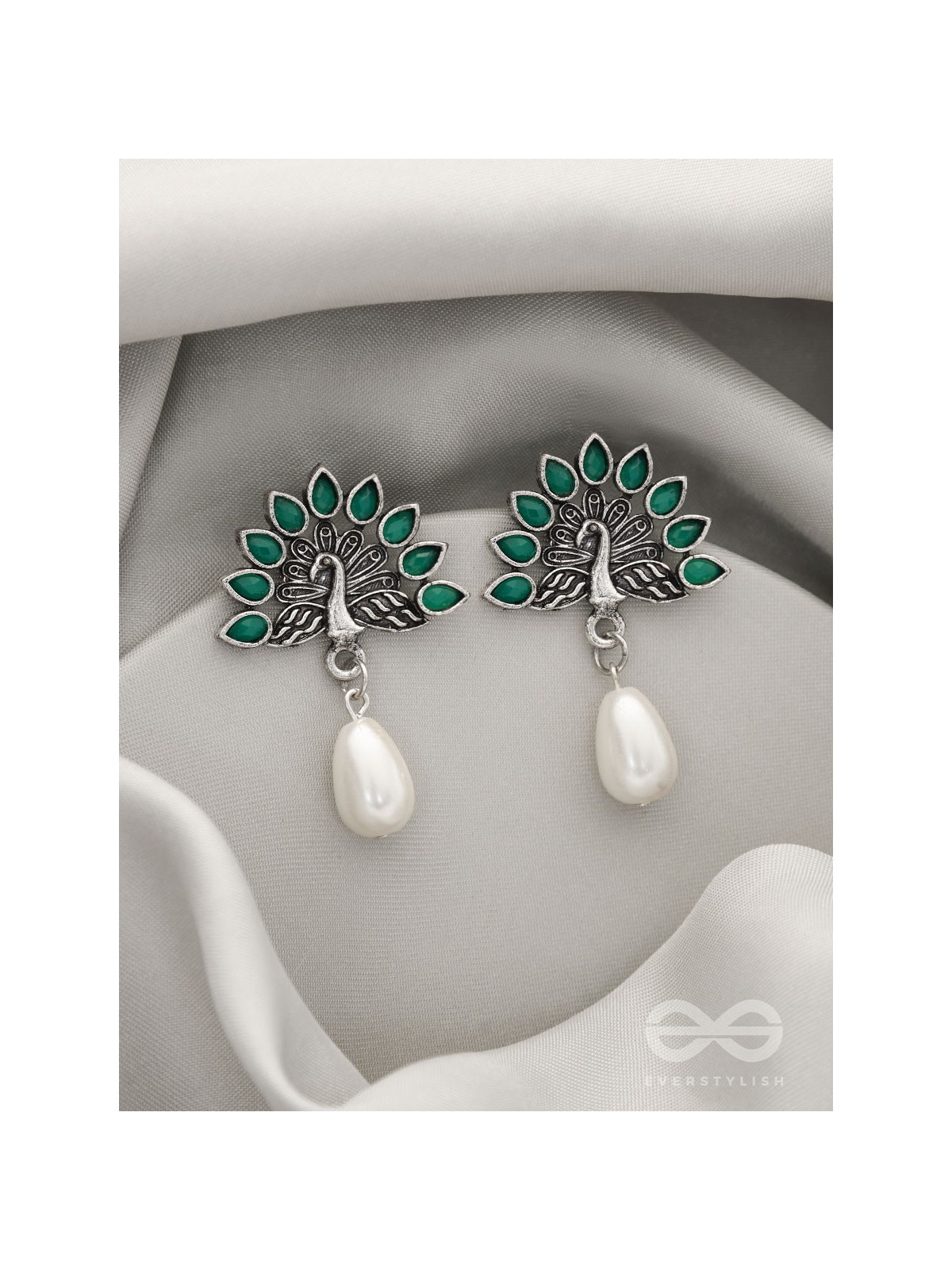 The Peacock Crown- Oxidised Pearl Earrings