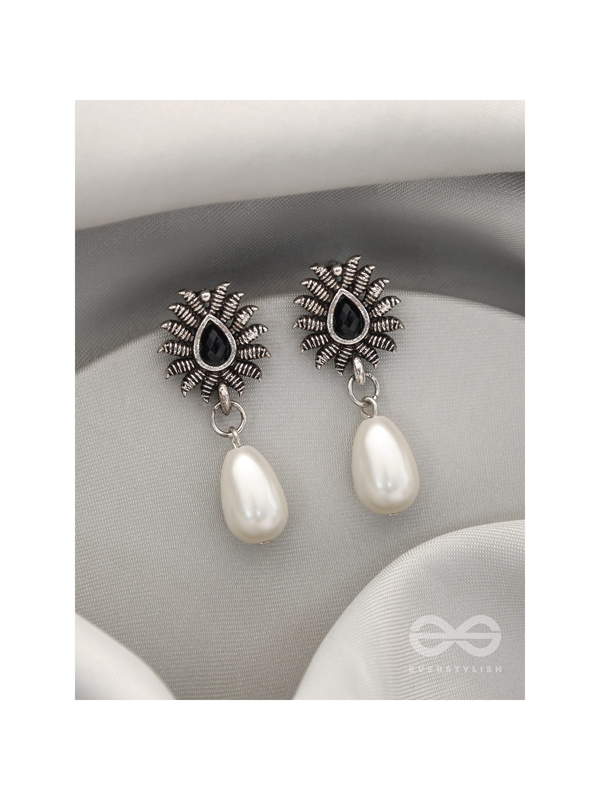 Drops of Desire- Oxidised Pearl Earrings