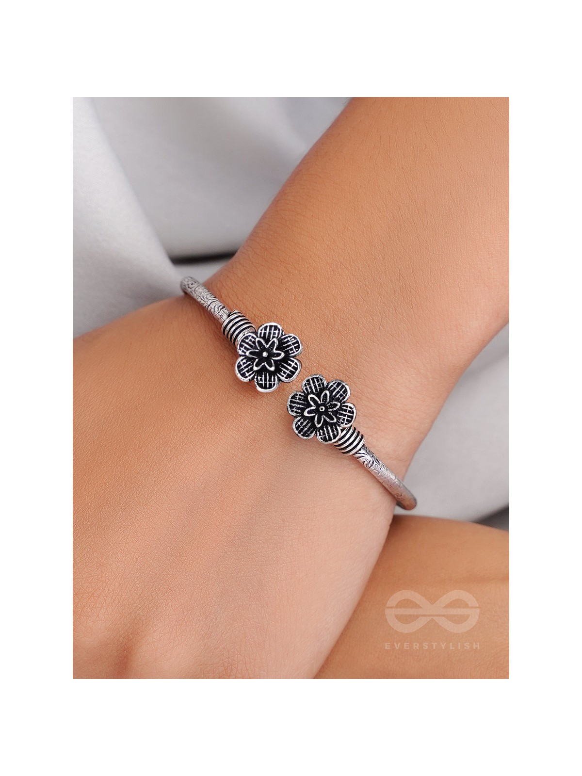 Fancy Florets - Oxidised Bangle Bracelet
