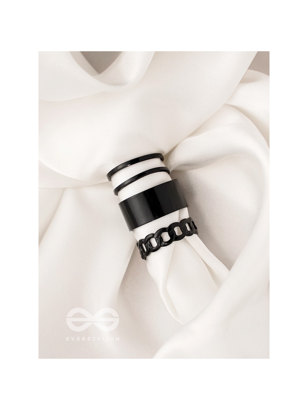Bands n Chains- Set of 3 Black Rings