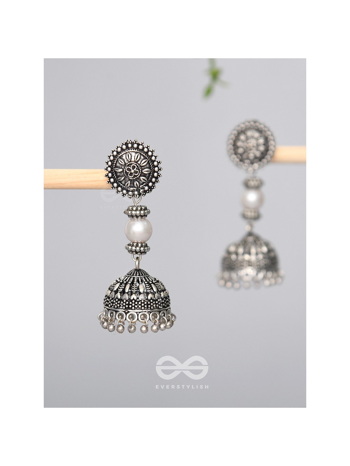 Shadow of Sun- Oxidised Pearl Earrings