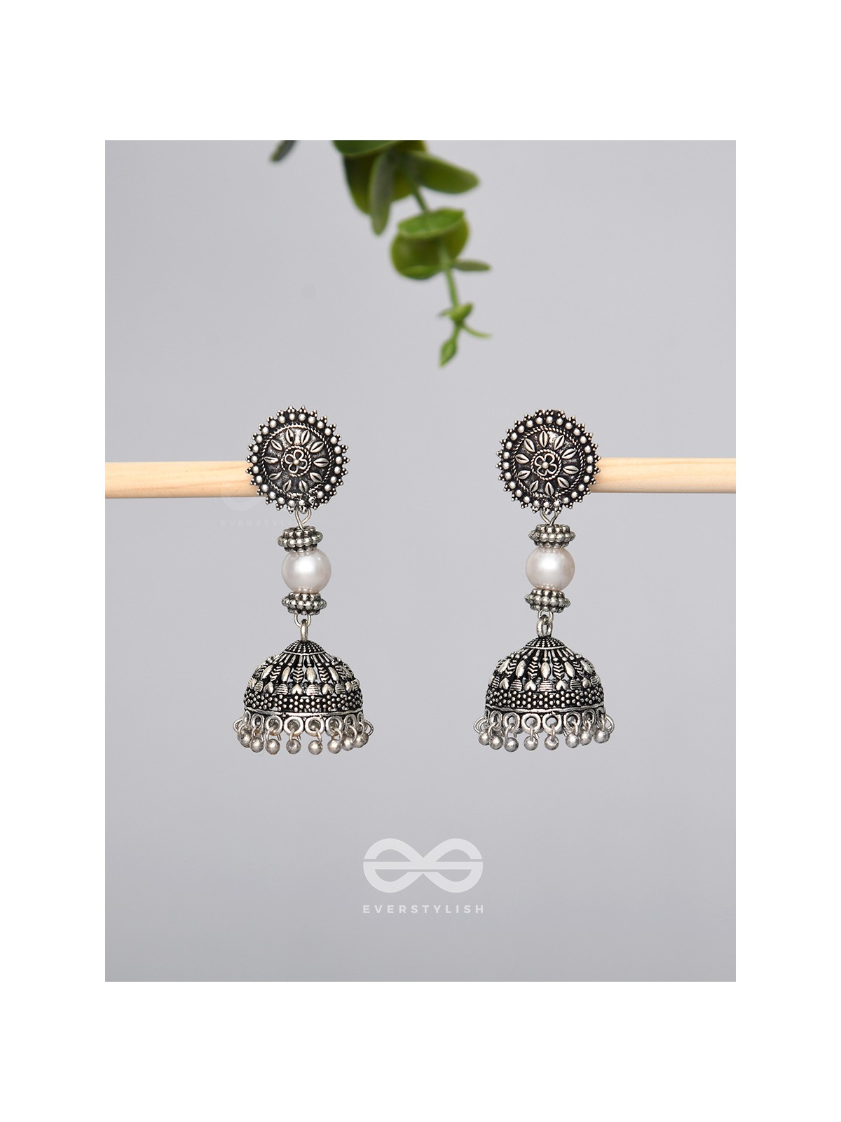 Shadow of Sun- Oxidised Pearl Earrings