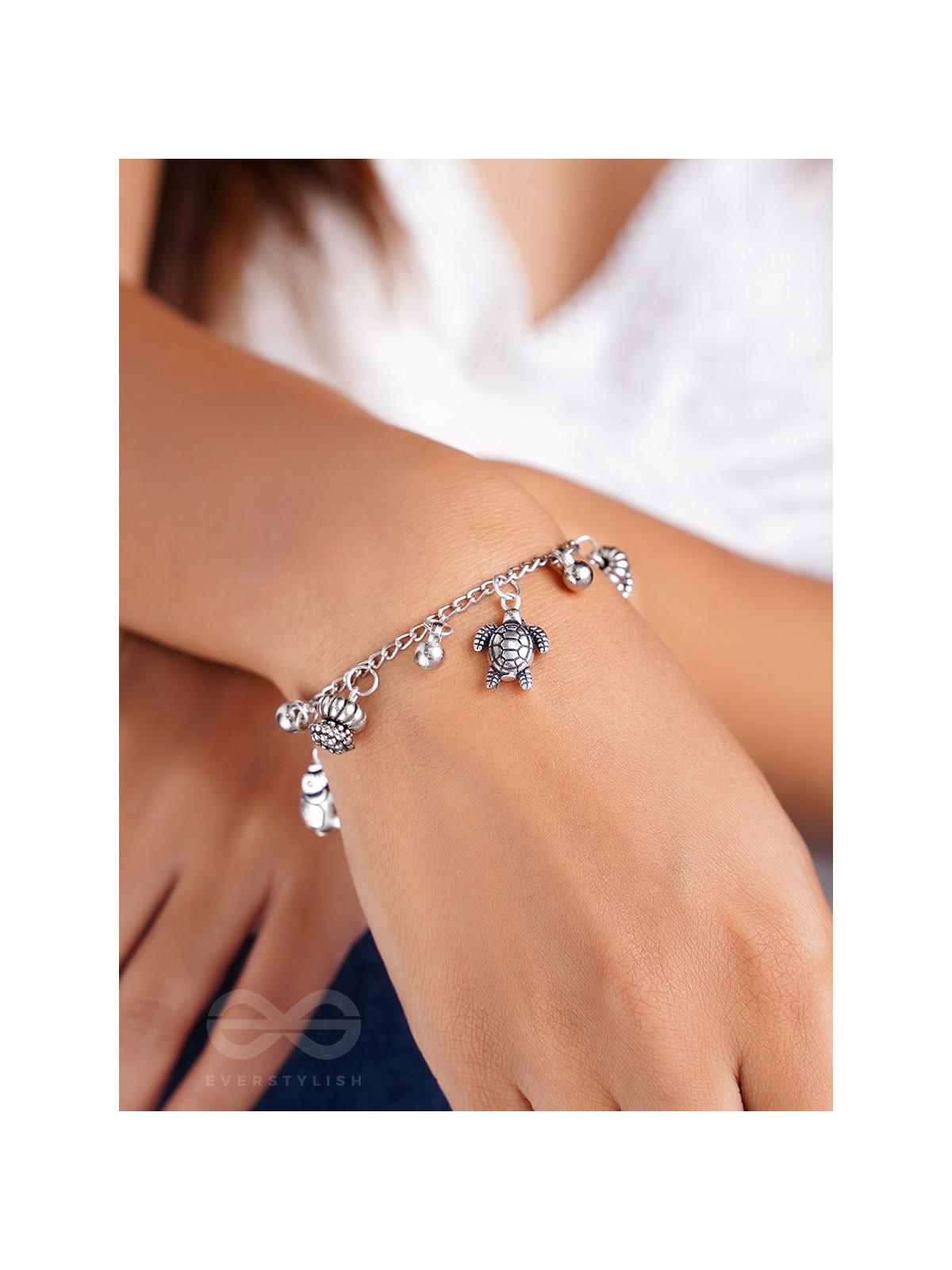 The Regal Elements- Classy Oxidised Bracelet