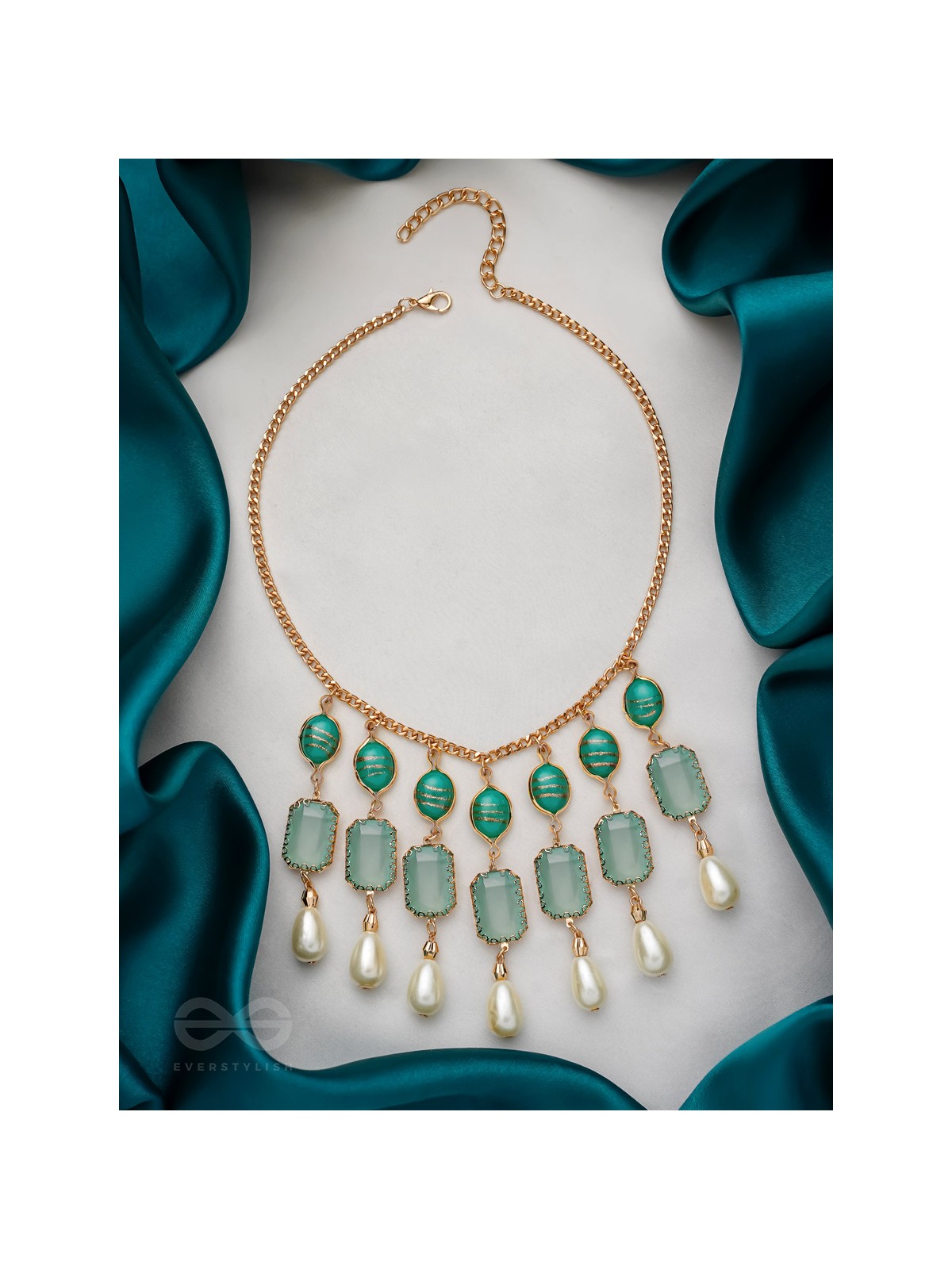 The Royal Grace- Golden Embellished Necklace With Anti-Tarnish Coating