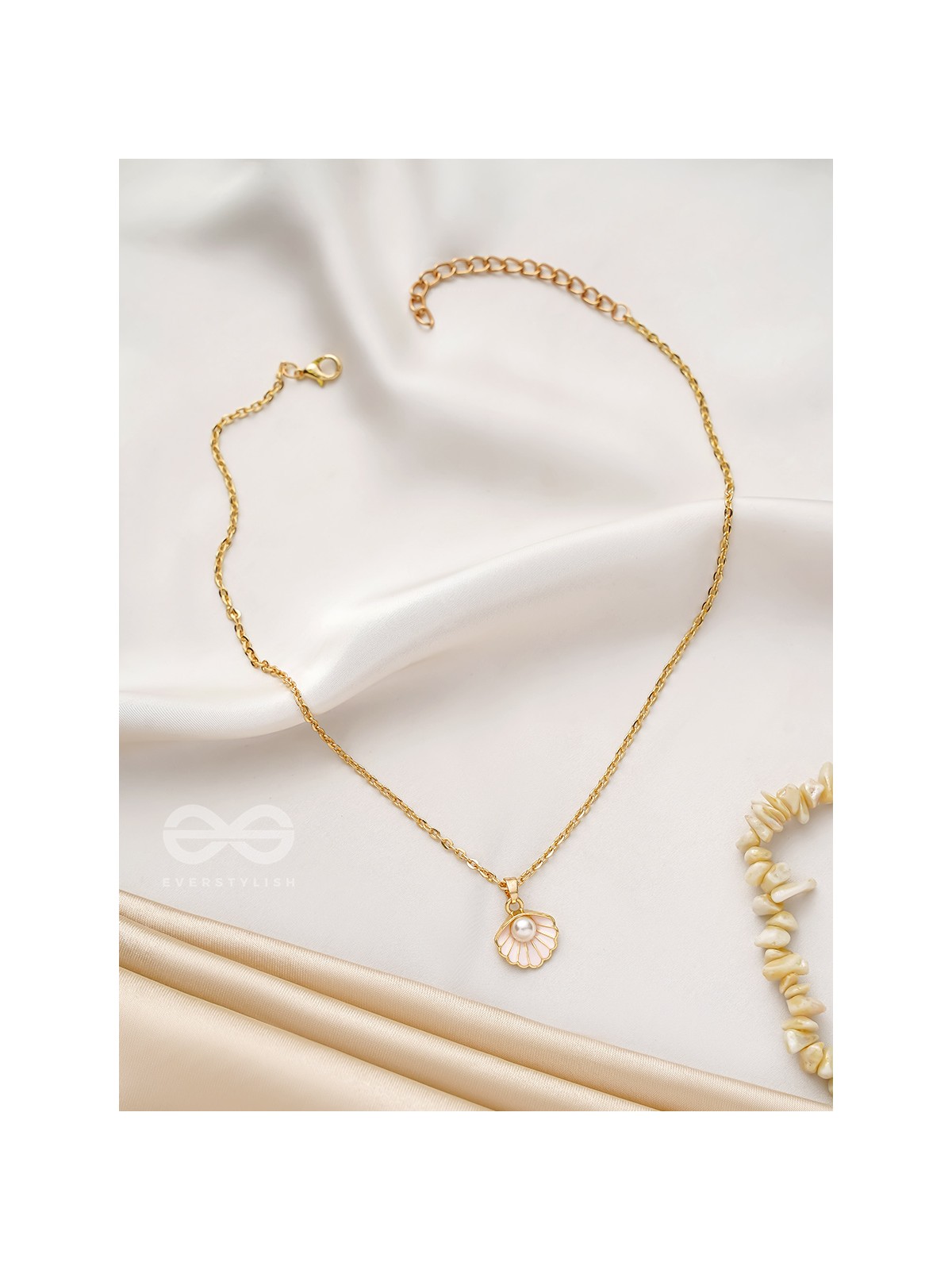 The Shell Stunner- Golden Embellished Necklace With Anti-Tarnish Coating 