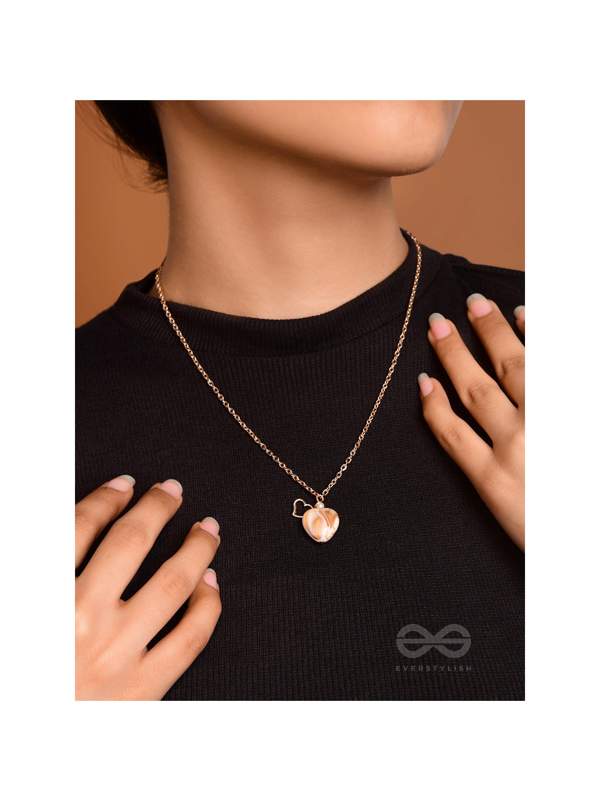 The Beach Romance- Golden Embellished Necklace With Anti-Tarnish Coating