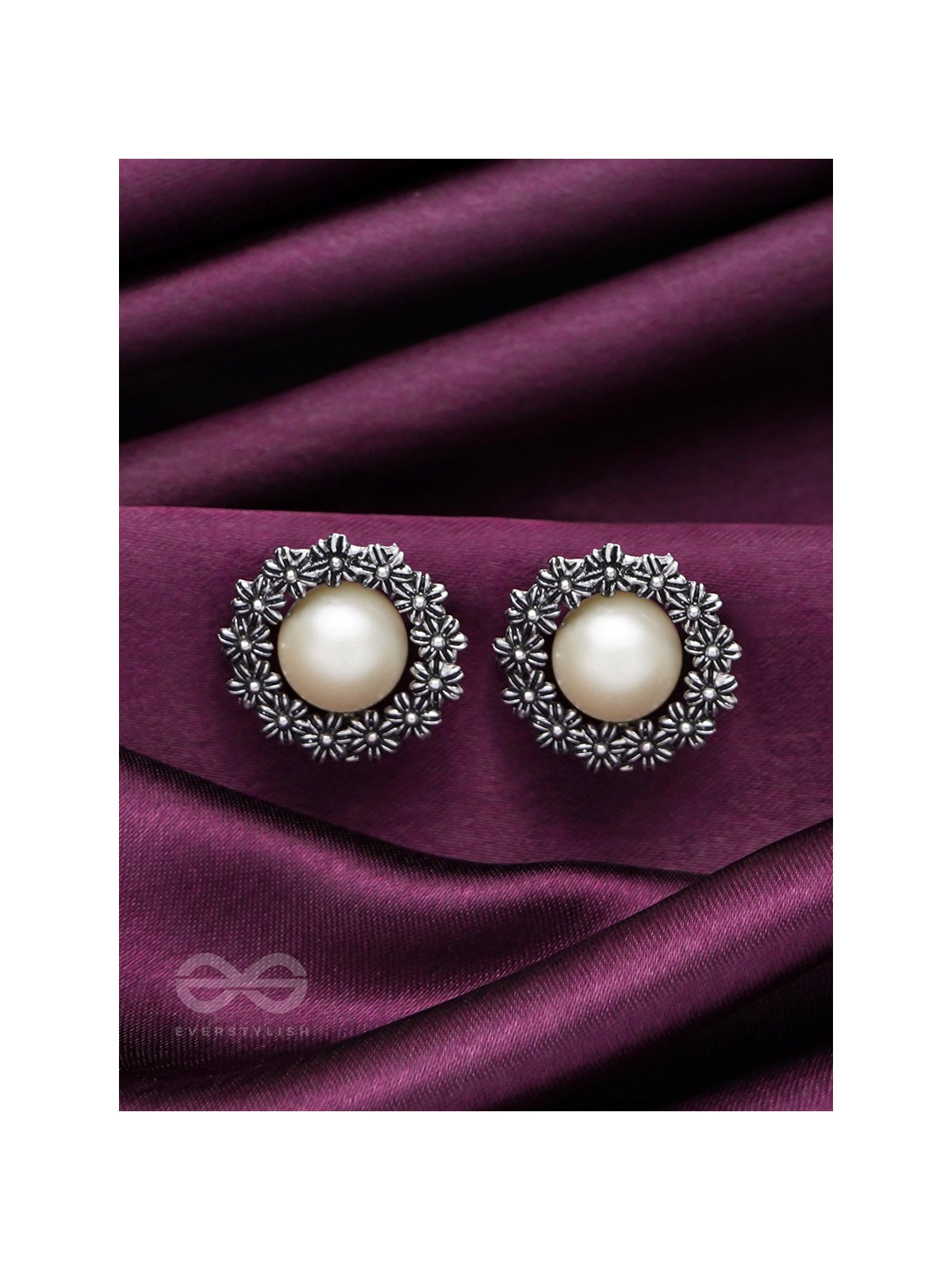 The Snowy Wreath- Oxidised Pearl Stud Earrings