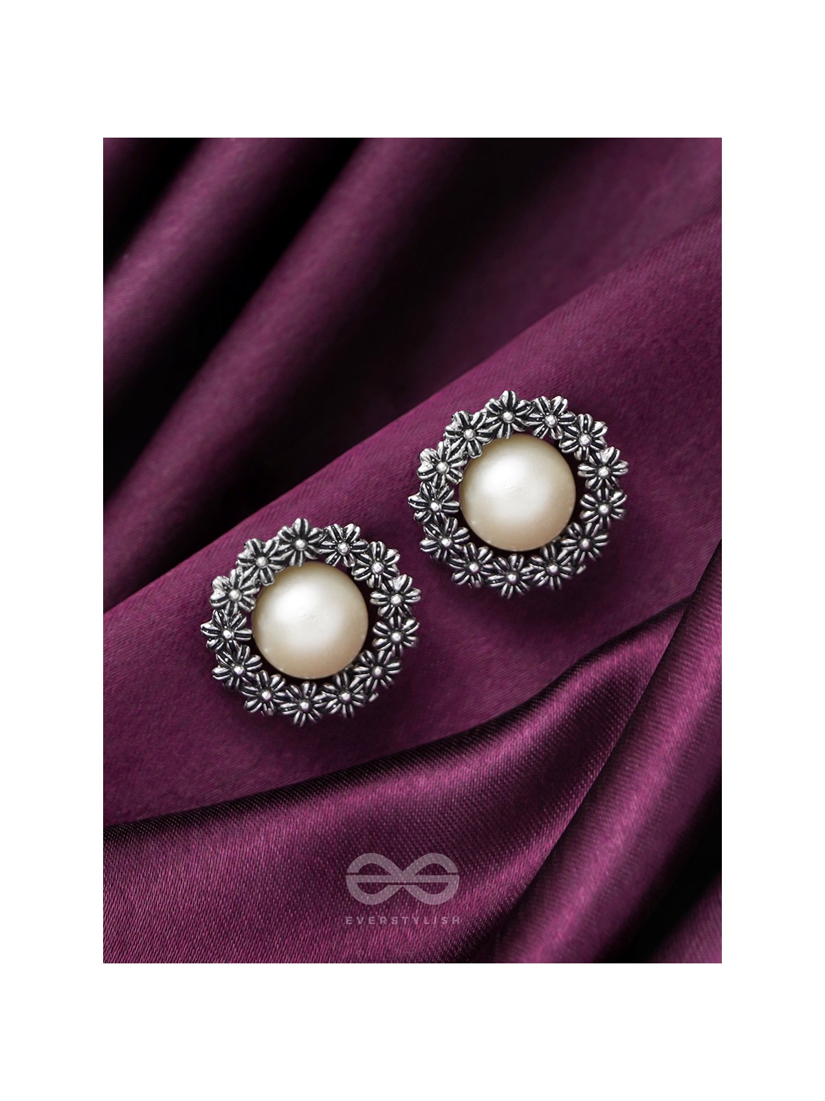 The Snowy Wreath- Oxidised Pearl Stud Earrings
