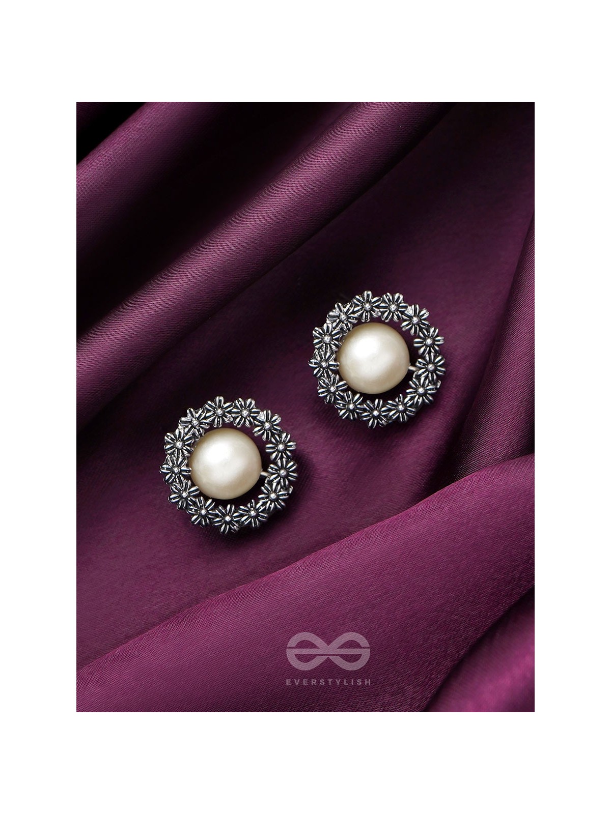 The Snowy Wreath- Oxidised Pearl Stud Earrings