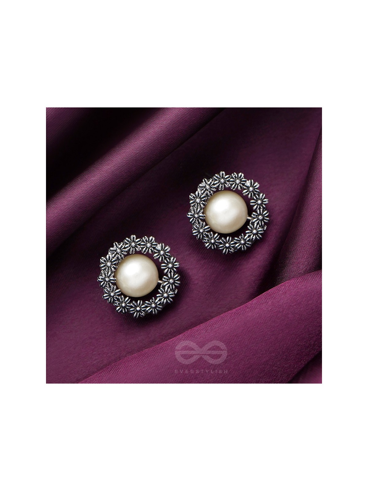 The Snowy Wreath- Oxidised Pearl Stud Earrings
