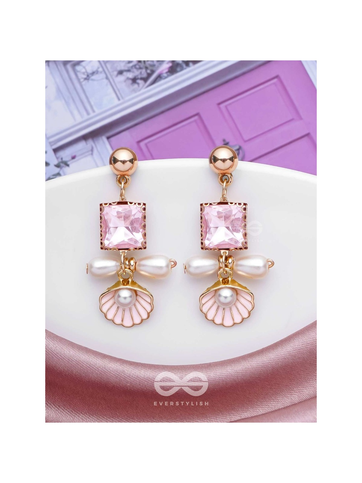 The Splendid Shell- Golden Pearl Earrings