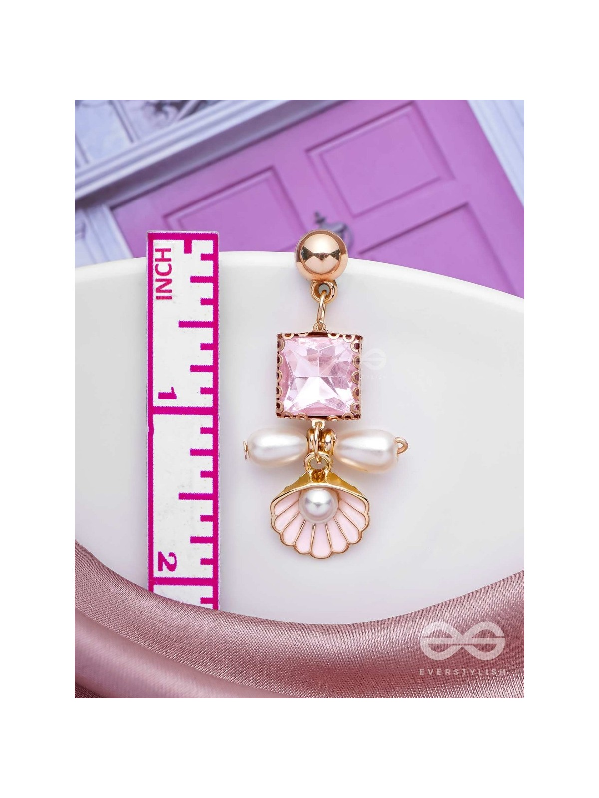 The Splendid Shell- Golden Pearl Earrings