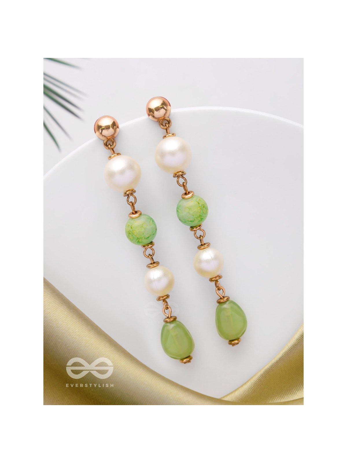 The Minty Marbles- Golden Pearl Earrings