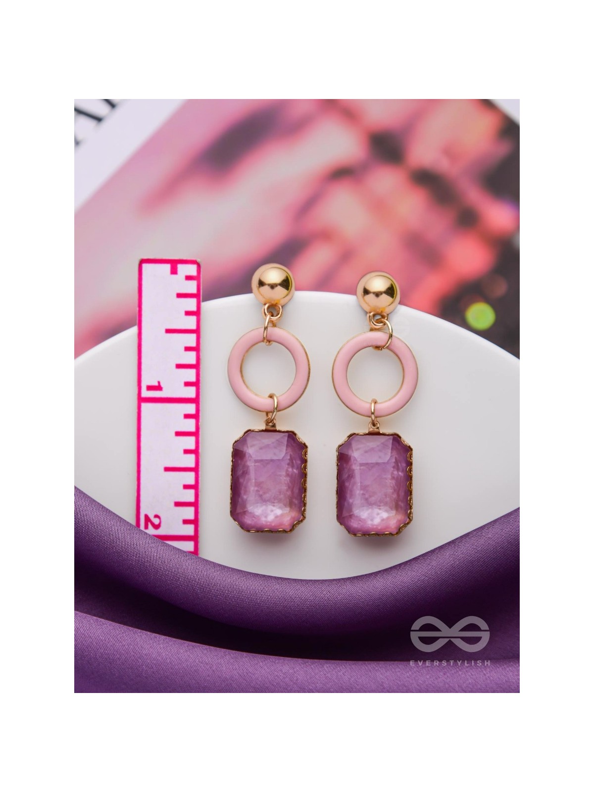 THE VIOLET ROUNDABOUTS - CUTE ENAMELLED EARRINGS