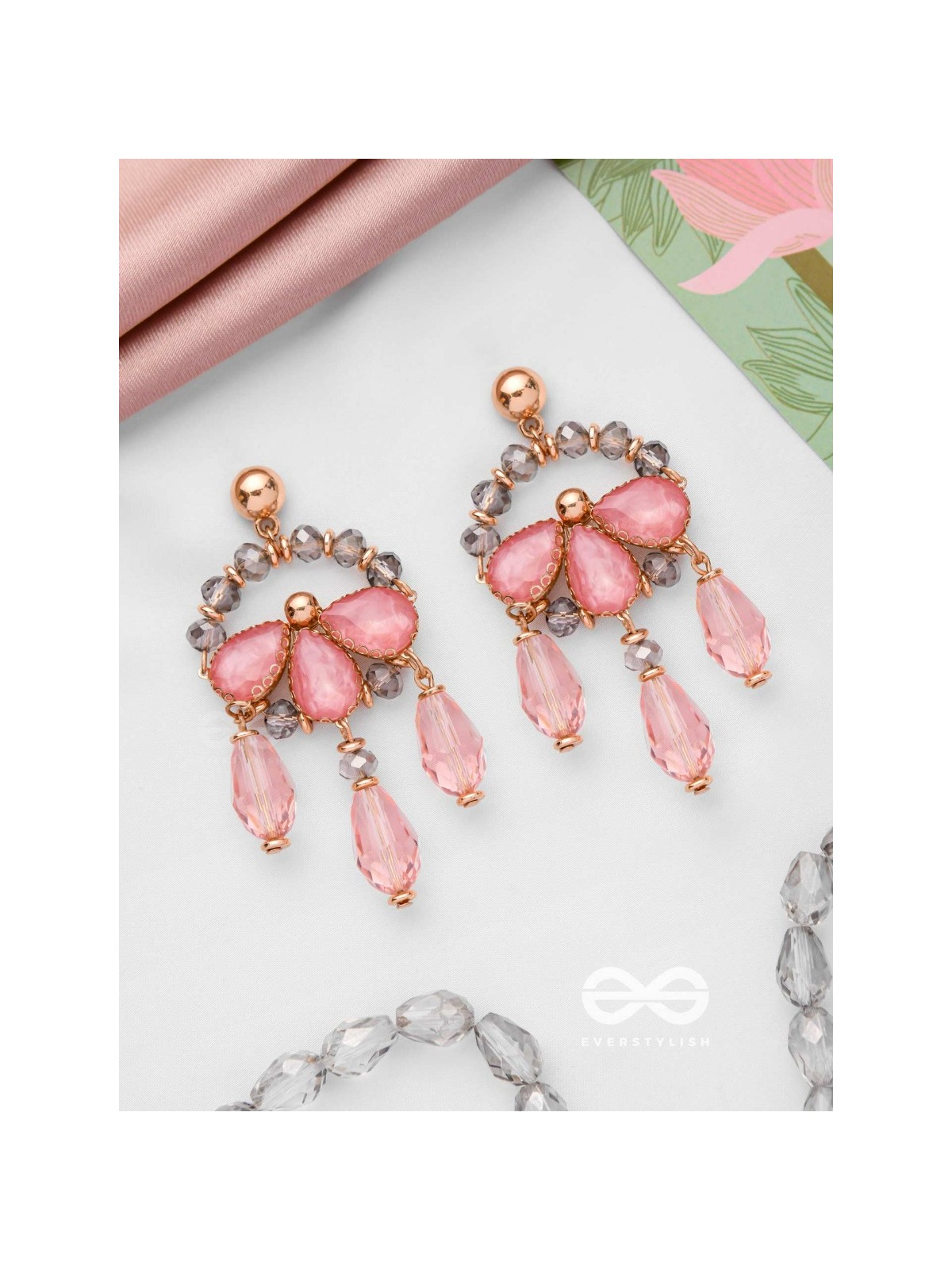 BOLD BLOSSOM BEAUTIES - GOLDEN STATEMENT EARRINGS