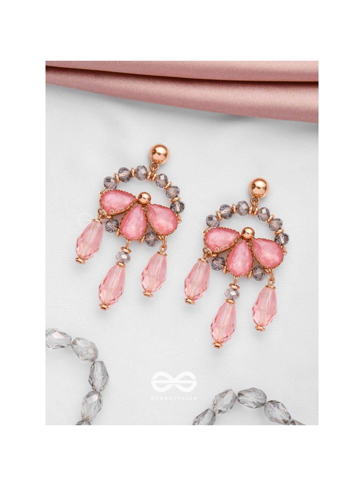 BOLD BLOSSOM BEAUTIES - GOLDEN STATEMENT EARRINGS