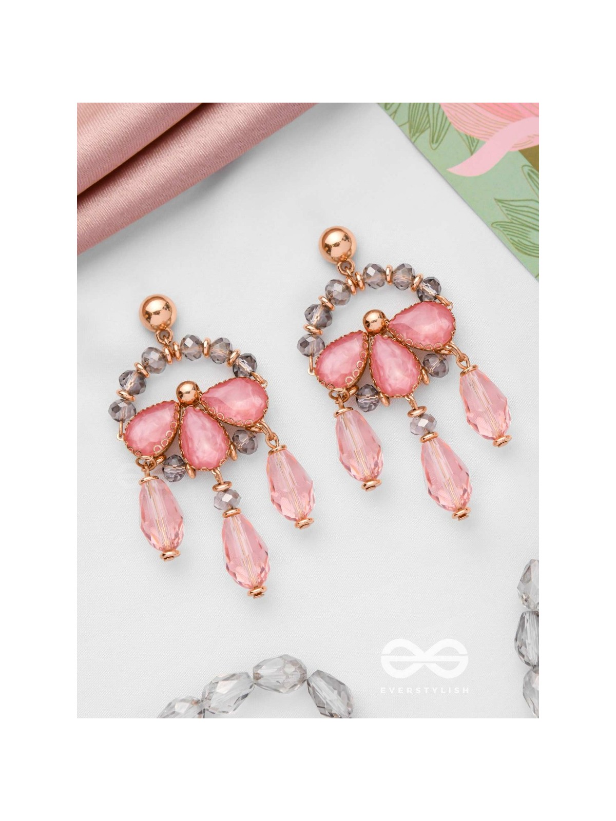 BOLD BLOSSOM BEAUTIES - GOLDEN STATEMENT EARRINGS