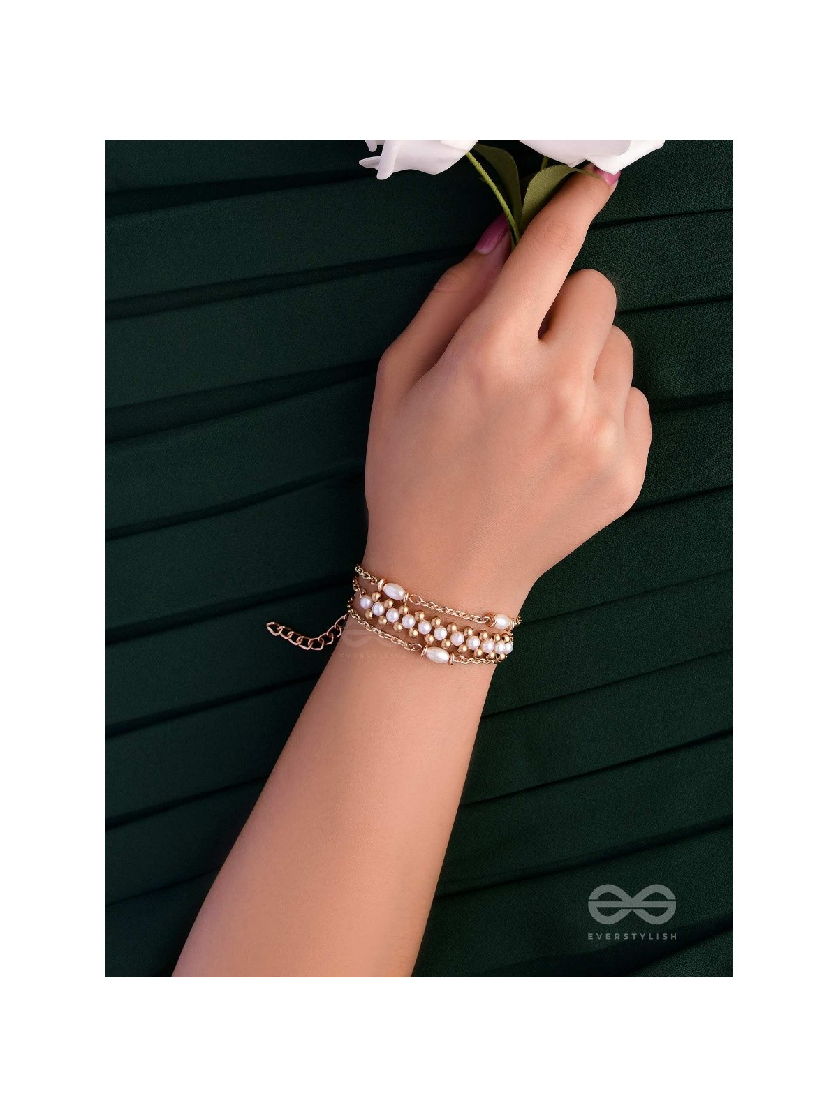 THE VANILLA SWIRL - DELICATE HANDMADE BRACELET