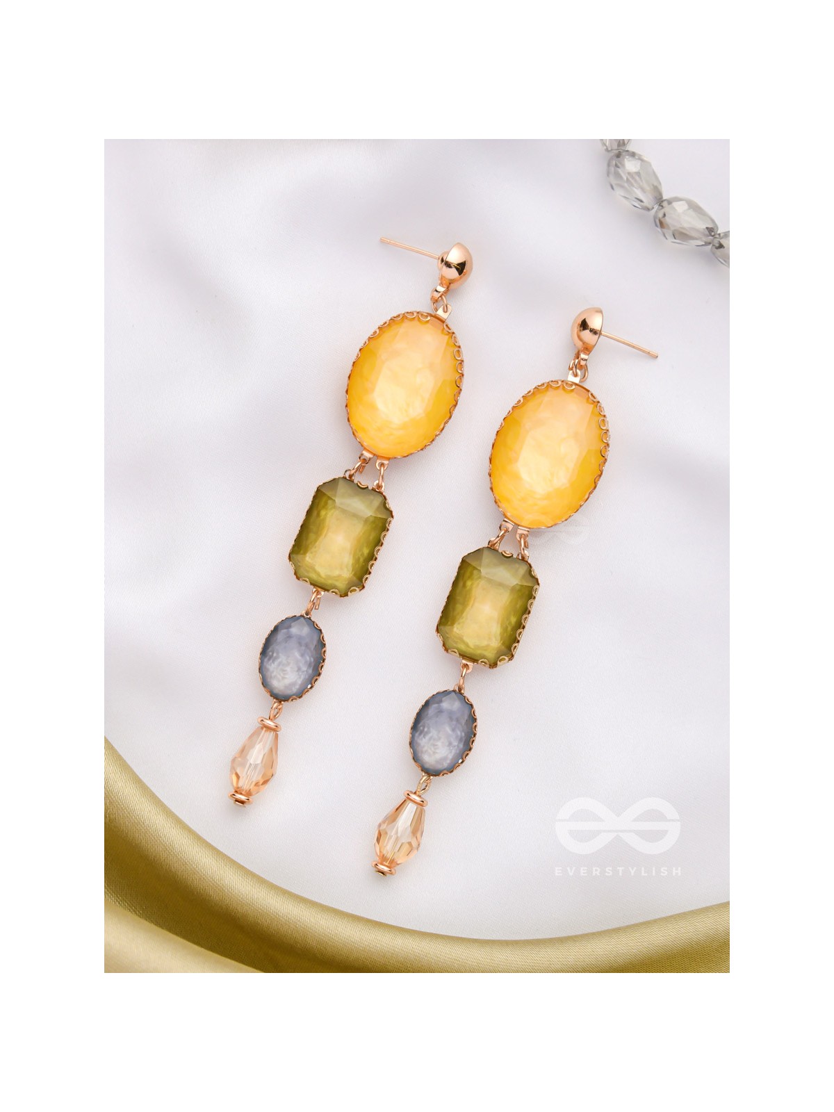 THE SWEET SUNSHOWER - GOLDEN EMBELLISHED EARRINGS