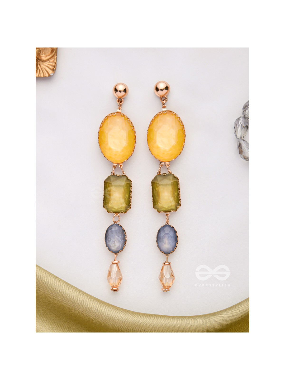 THE SWEET SUNSHOWER - GOLDEN EMBELLISHED EARRINGS