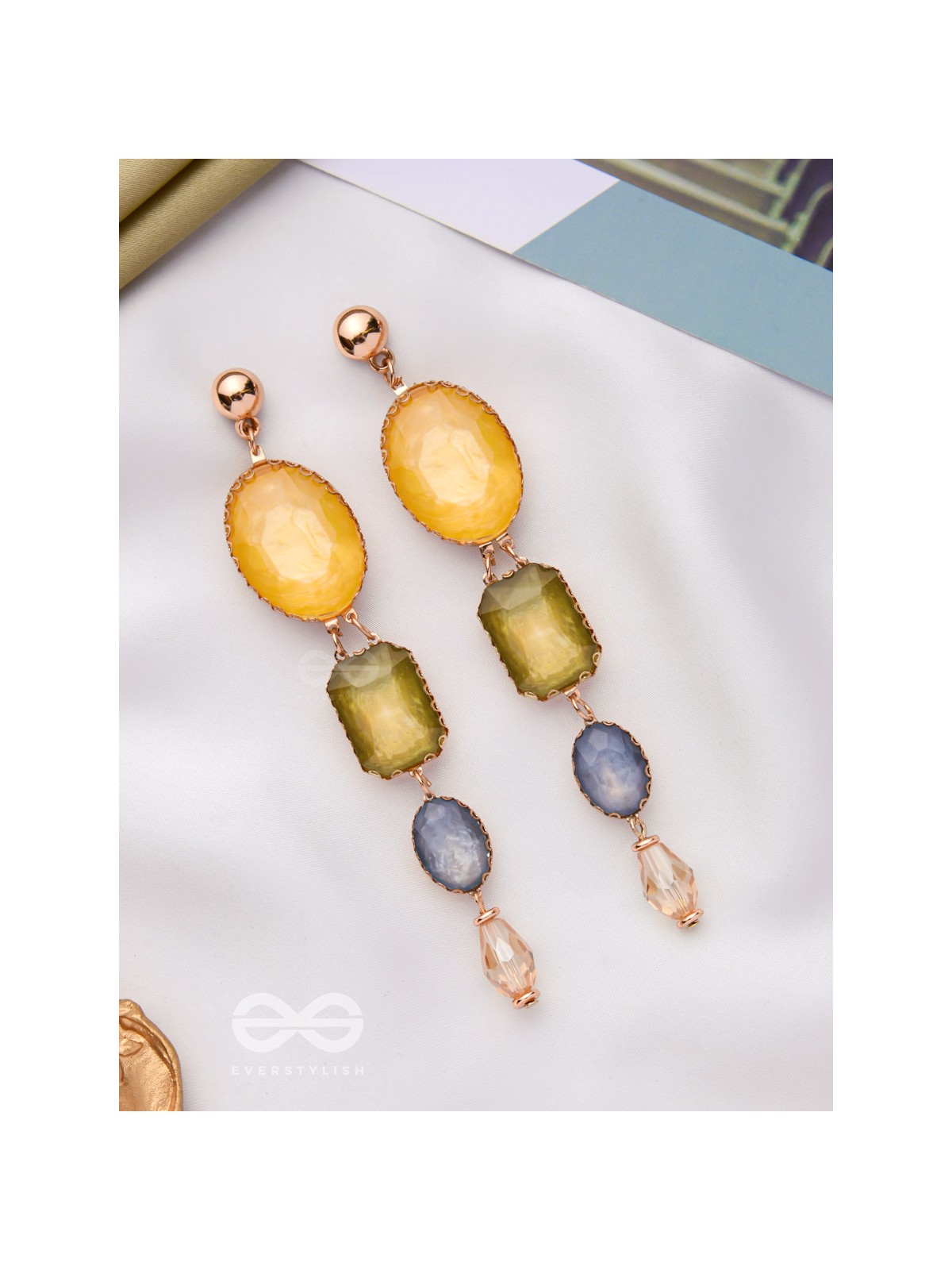 THE SWEET SUNSHOWER - GOLDEN EMBELLISHED EARRINGS
