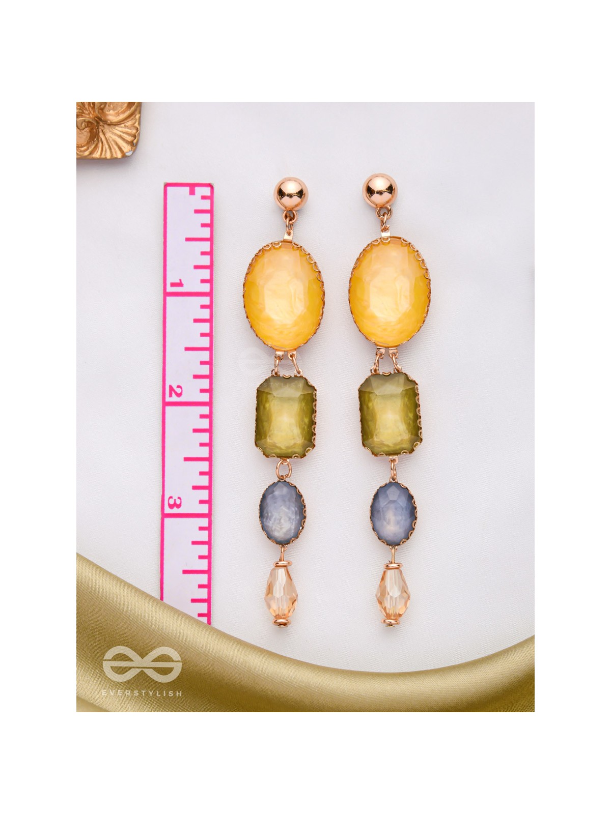 THE SWEET SUNSHOWER - GOLDEN EMBELLISHED EARRINGS