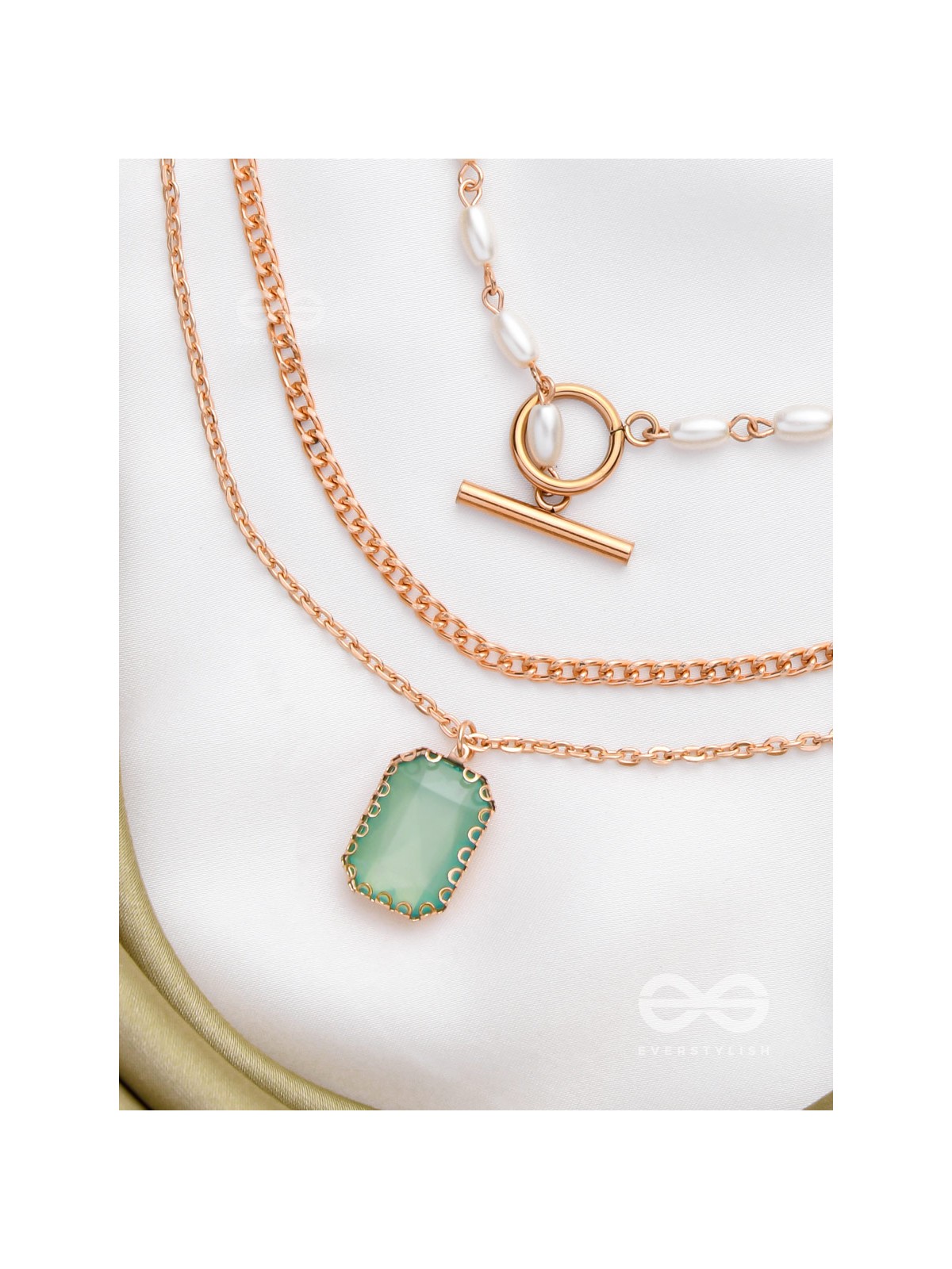 THE AQUA ESSENCE - MULTI LAYERED NECKPIECE