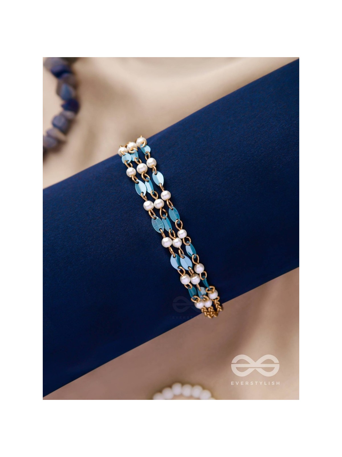 THE AQUAMARINE DELIGHT - ELEGANT MULTILAYERED BRACELET